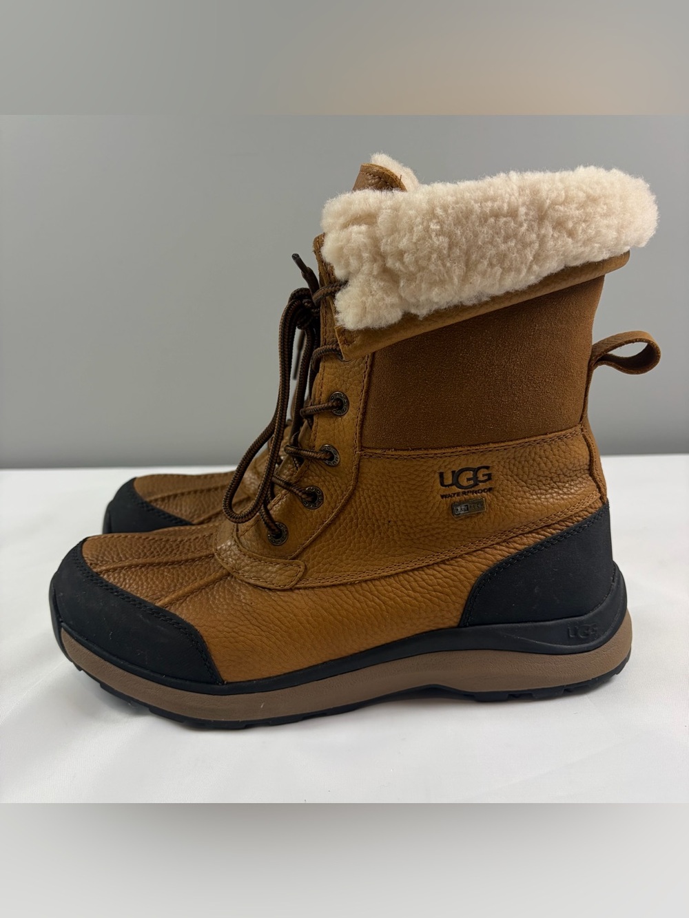 UGG Women’s Adirondack III Waterproof Boots Chestnut Size 10 MSRP $250 - Picture 3 of 9